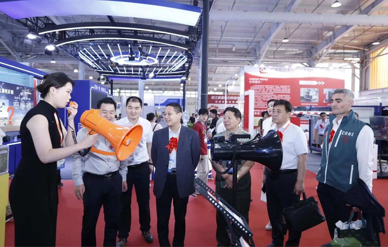 雷公王·安天下||挺起民族安防的脊梁,让世界听懂中国之声 雷公王·安天下||挺起民族安防的脊梁,让世界听懂中国之声